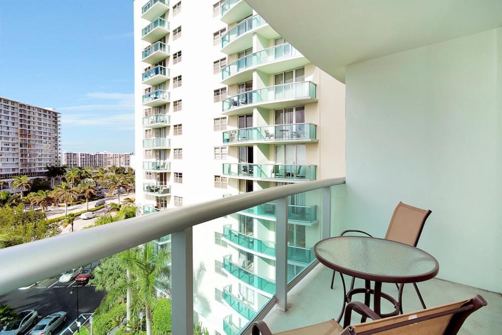 Apartamento En La Playa The Tides Apartment Hollywood Exterior photo